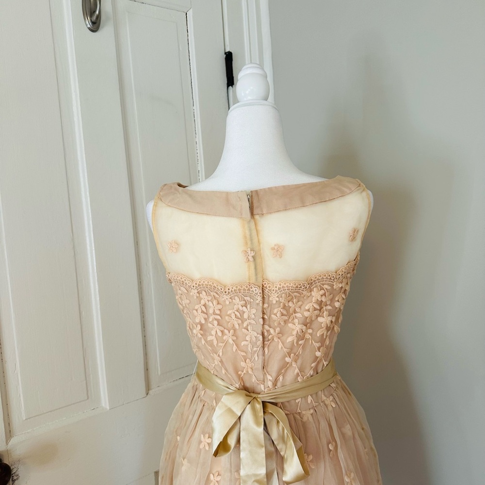 Marc Jacobs Vintage Peach Silk Embroidered Dress L Fair Condition - Picture 4 of 16
